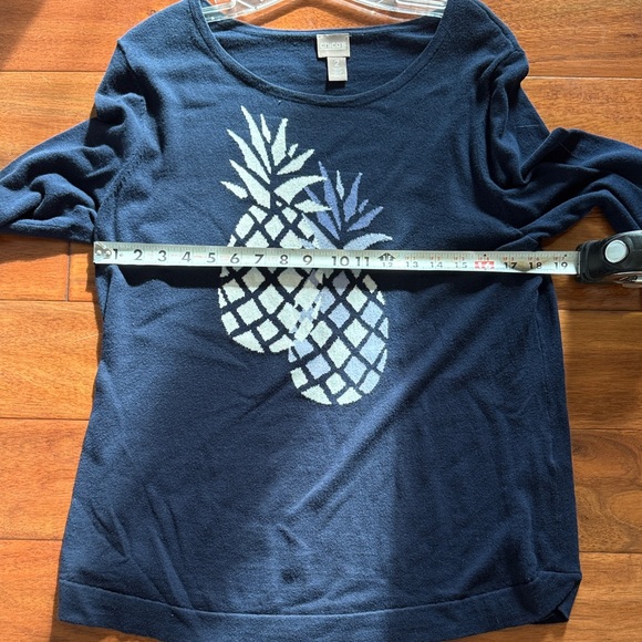 Chico's Navy Intarsia 3/4 Sleeve Pineapple Sweater Size 2 - Picture 6 of 7